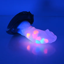 Load image into Gallery viewer, R2TCQ45 Oberon Small NC 0031 UV GITD *FLOP*
