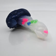 Load image into Gallery viewer, R2TCQ46 Oberon Small NC 0031 UV GITD
