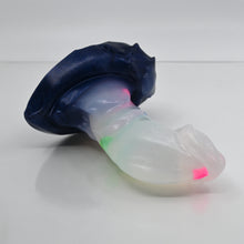 Load image into Gallery viewer, R2TCQ46 Oberon Small NC 0031 UV GITD
