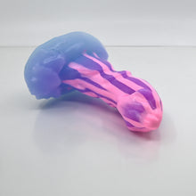 Load image into Gallery viewer, R2SCQ43 Oberon Small 0030 UV GITD
