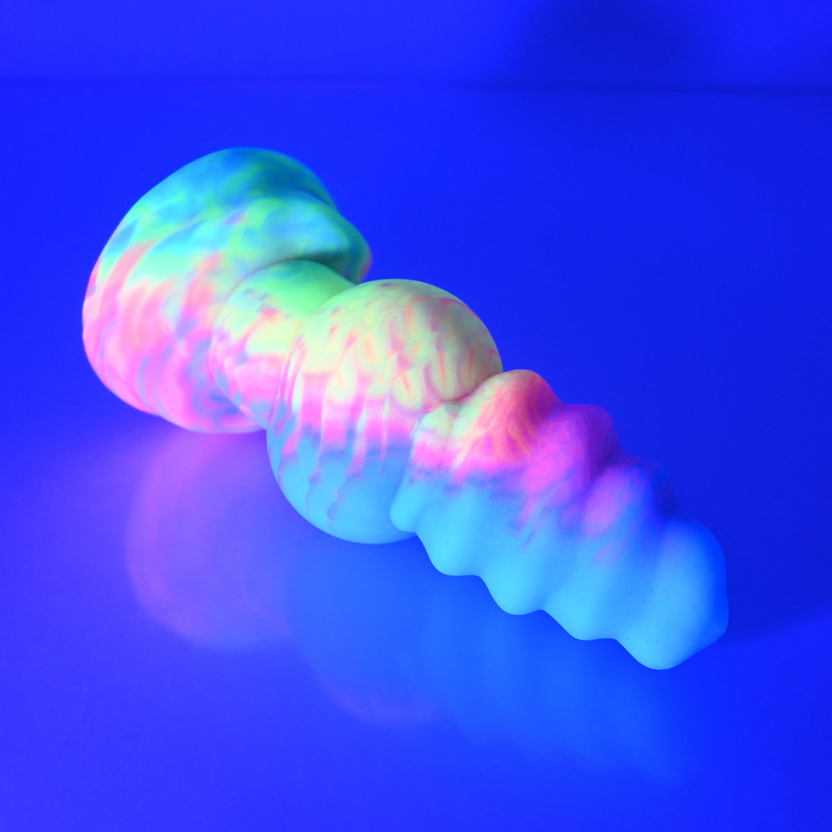 P2MBN96 Pluto Small 0050 UV GITD