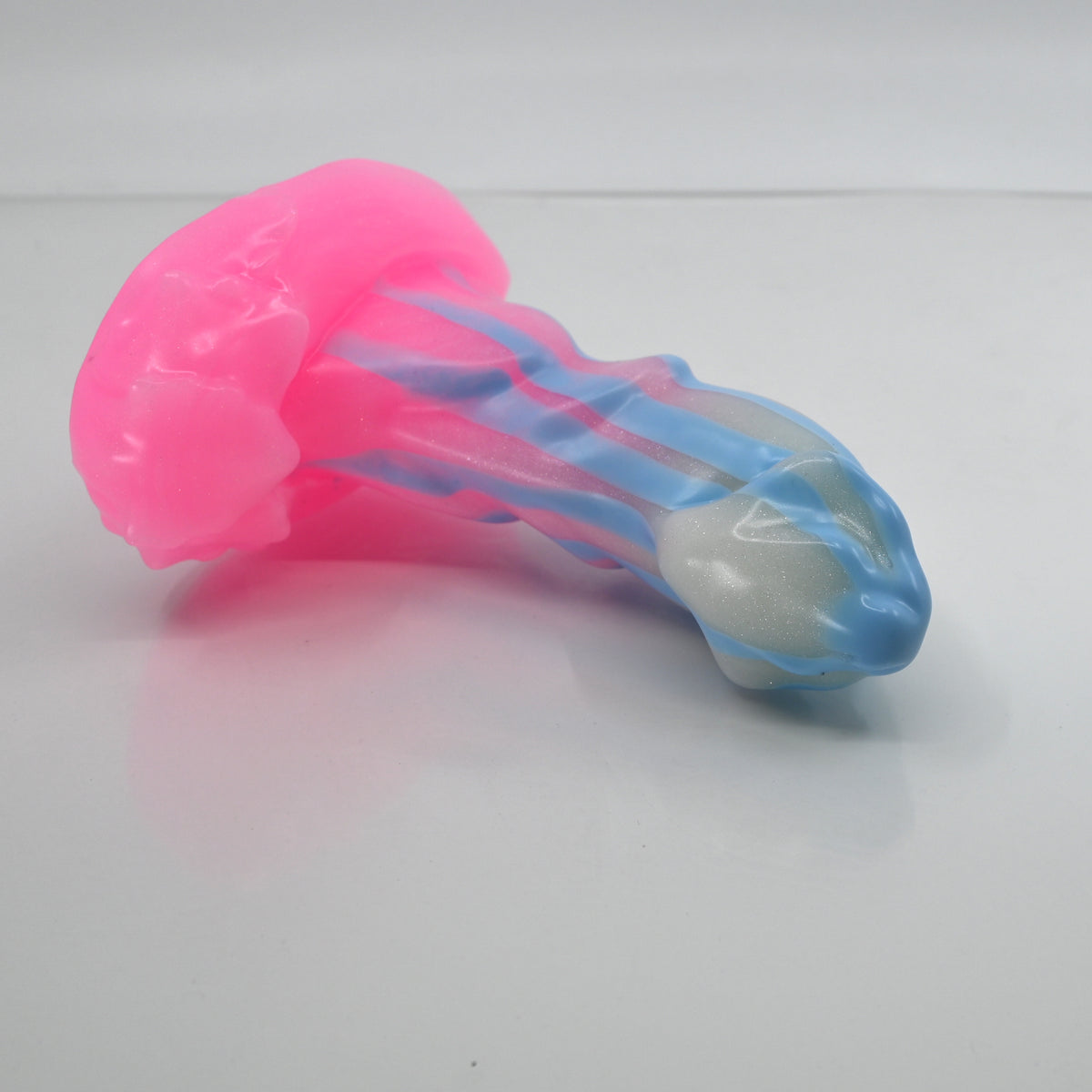 R2SCQ37 Oberon Small 0030 UV GITD