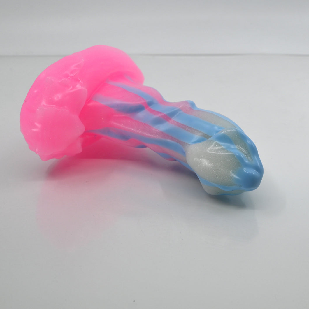 R2SCQ37 Oberon Small 0030 UV GITD