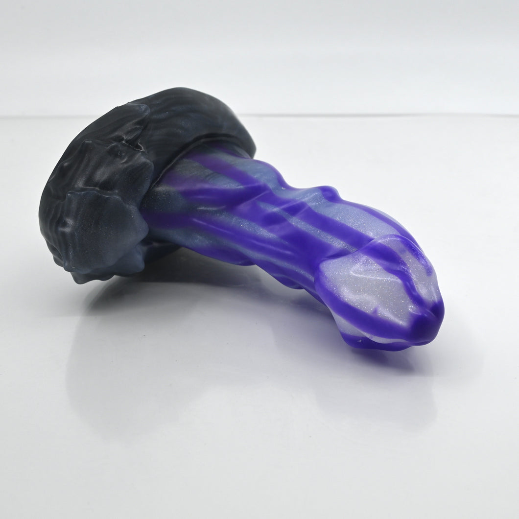R2SCQ39 Oberon Small 0030 UV GITD