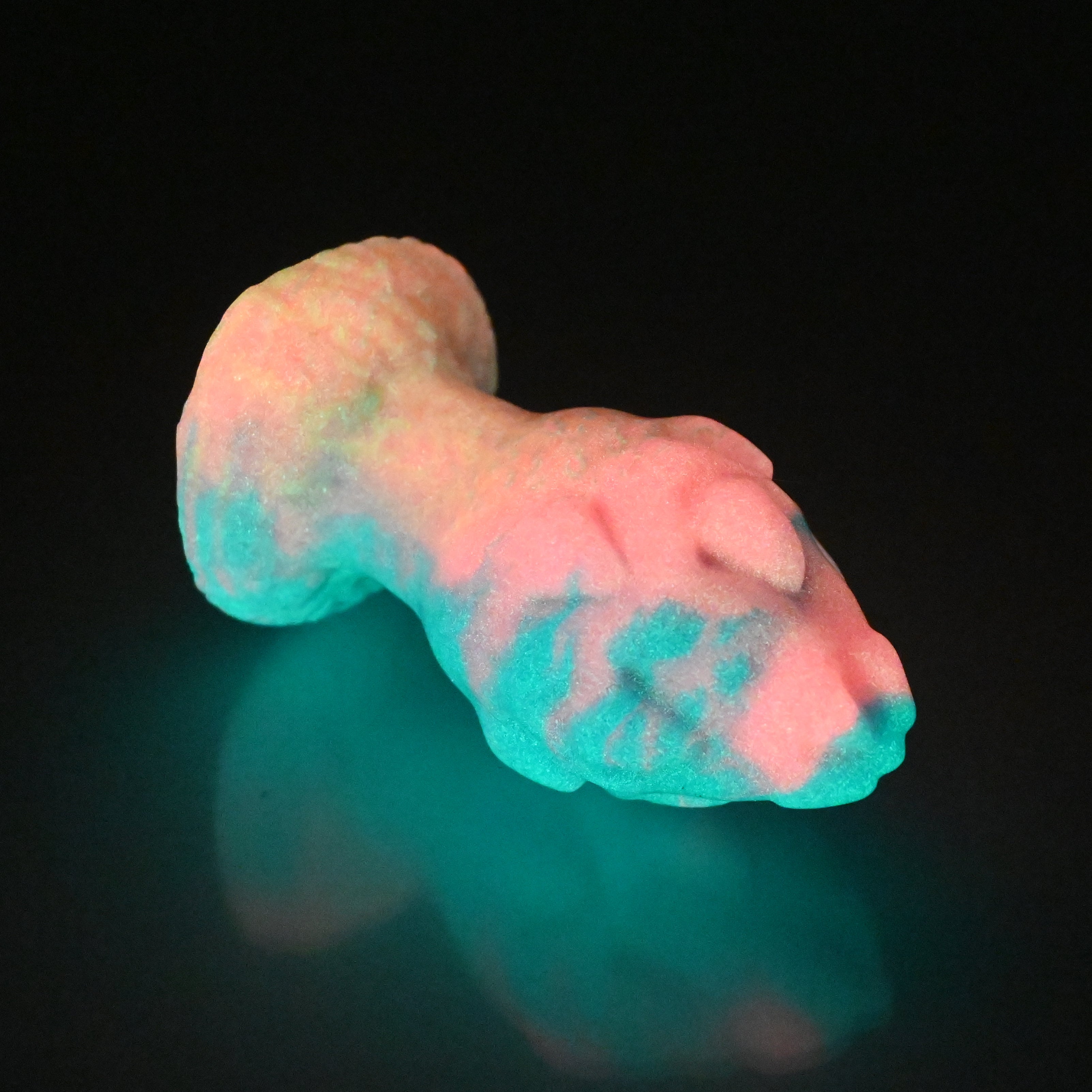 F1MBP43 Dragonfruit Plug Mini 0050 UV GITD