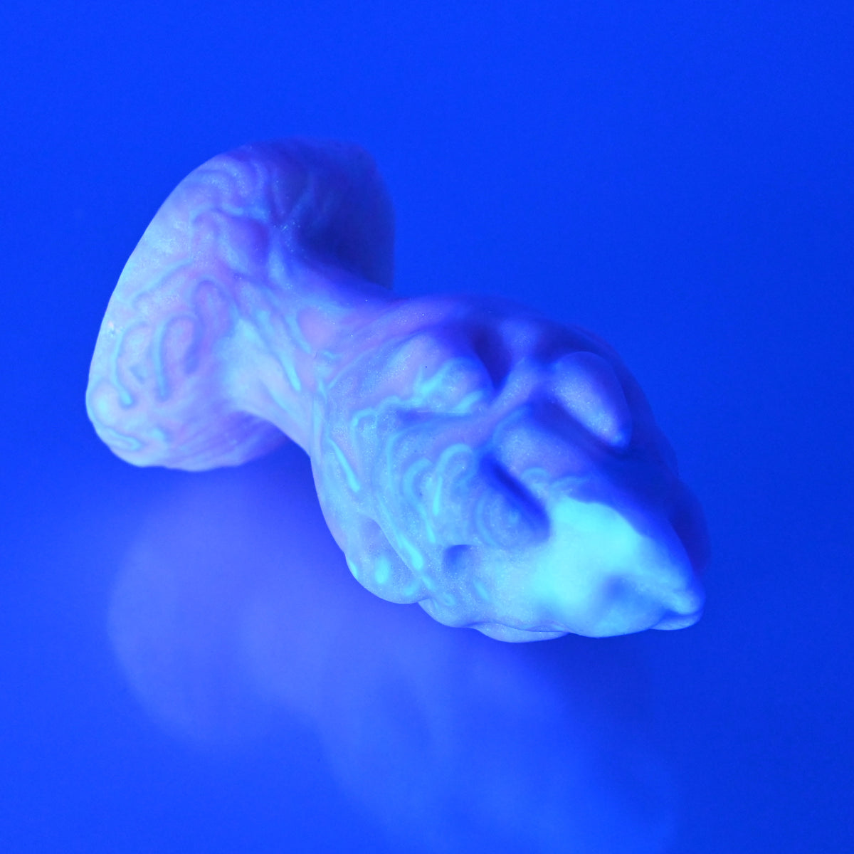 F1MBP52 Dragonfruit Plug Mini 0050 UV GITD