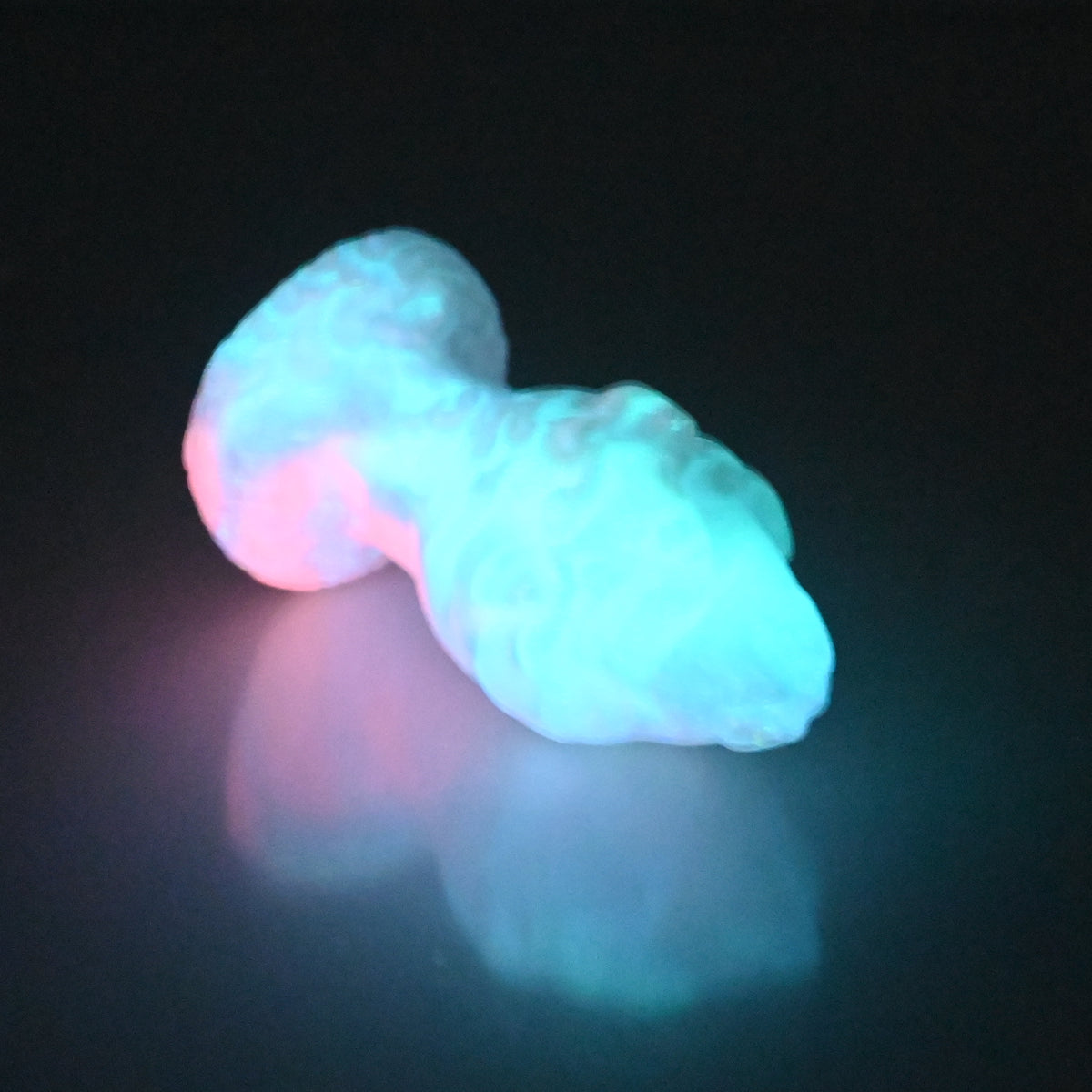 F1MDM43 Dragonfruit Plug Mini 0050 UV GITD CS