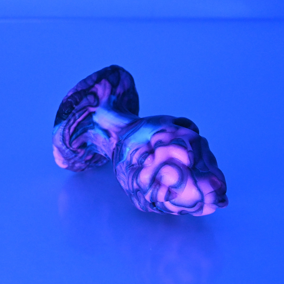 F1MDM42 Dragonfruit Plug Mini 0050 UV GITD CS *FLOP*