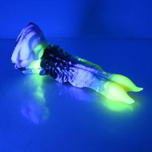 V2MCR88 Snark's Maw Small 0050 UV GITD
