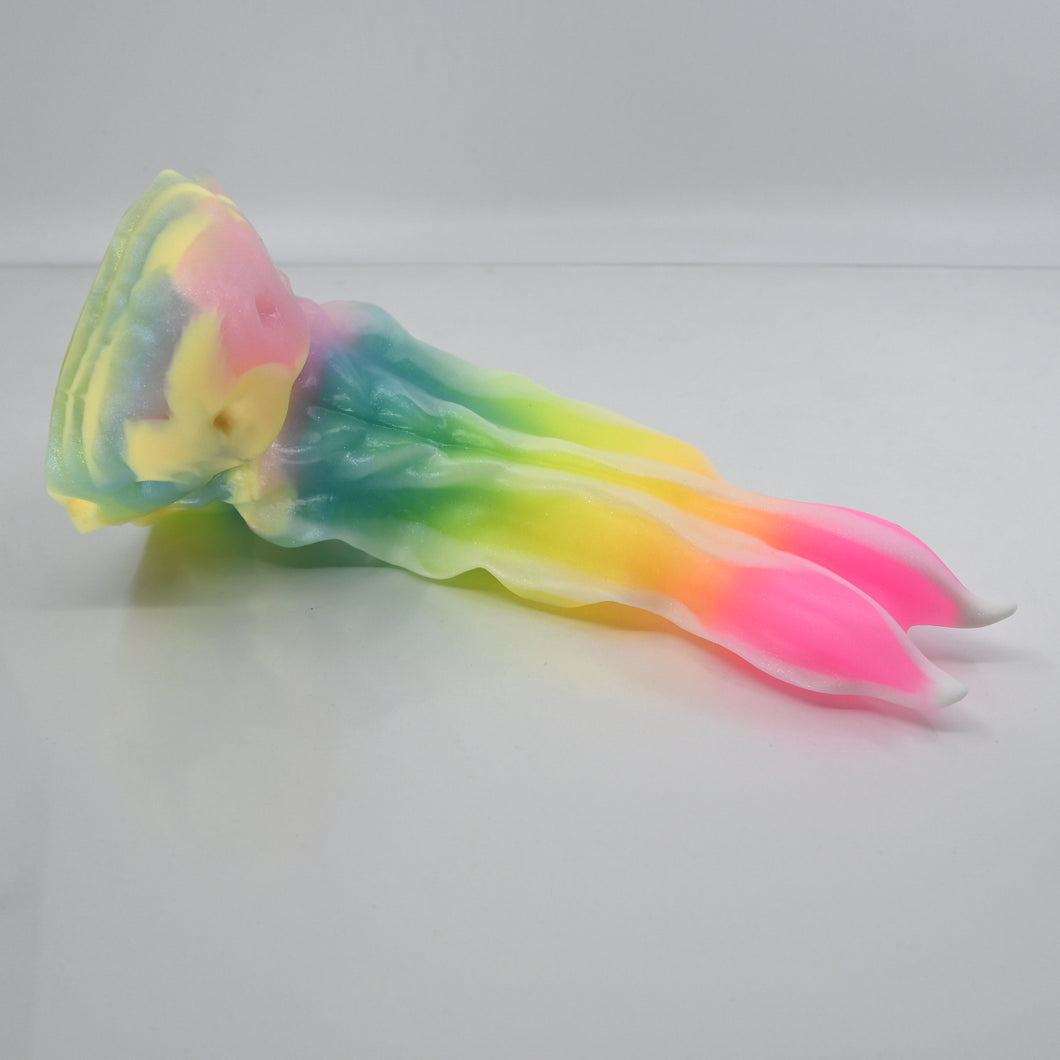 V2SCR93 Snark's Maw Small 0030 UV GITD