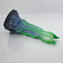Load image into Gallery viewer, V2MCR92 Snark&#39;s Maw Small 0050 UV GITD
