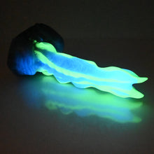 Load image into Gallery viewer, V2MCR92 Snark&#39;s Maw Small 0050 UV GITD
