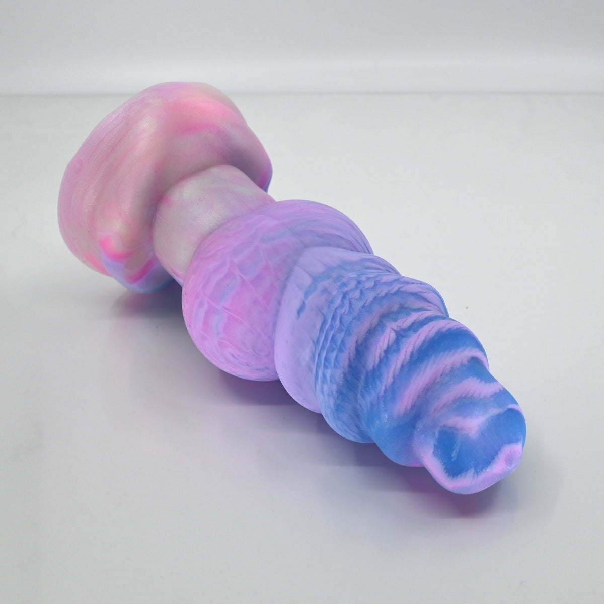 P3MBQ08 Pluto Medium 0050 UV GITD