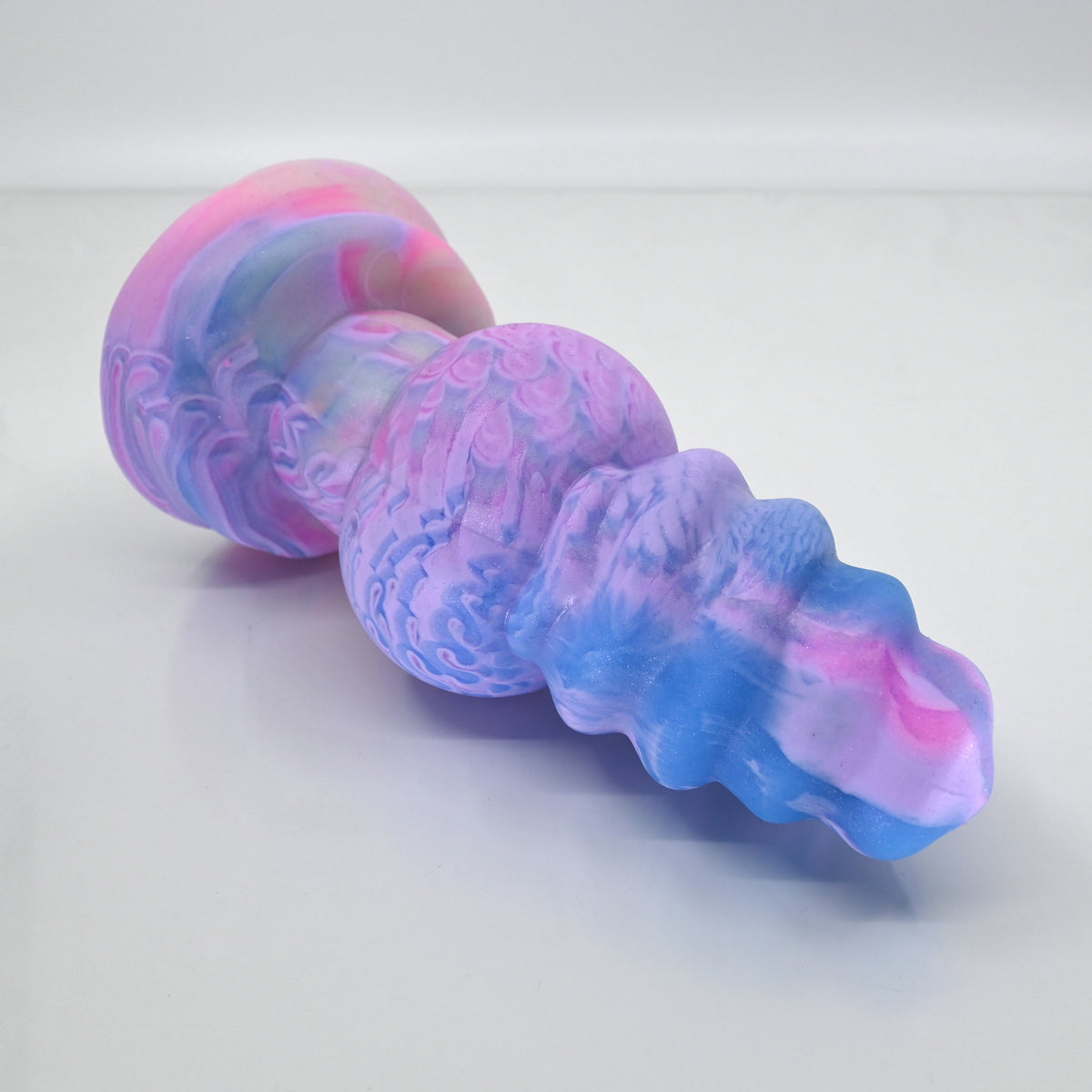 P3MBQ08 Pluto Medium 0050 UV GITD