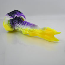 Load image into Gallery viewer, V3MCR98 Snark&#39;s Maw Medium 0050 UV GITD
