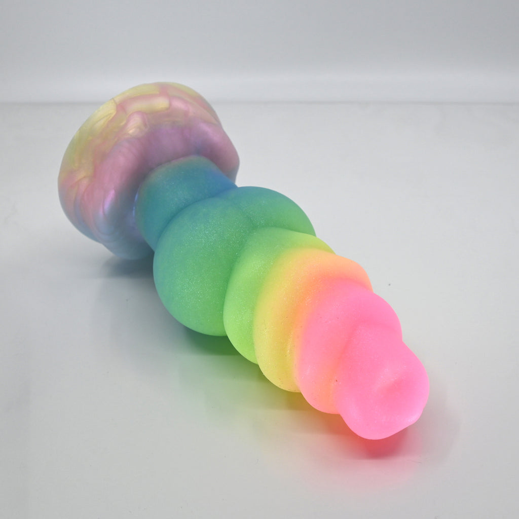P3MBQ06 Pluto Medium 0050 UV GITD