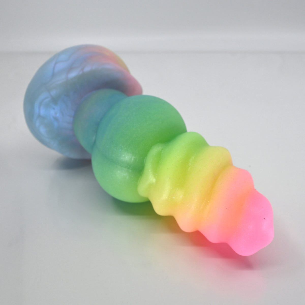 P3MBQ06 Pluto Medium 0050 UV GITD