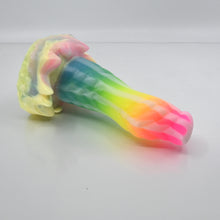 Load image into Gallery viewer, S2SCR69 Snark Small 0030 UV GITD
