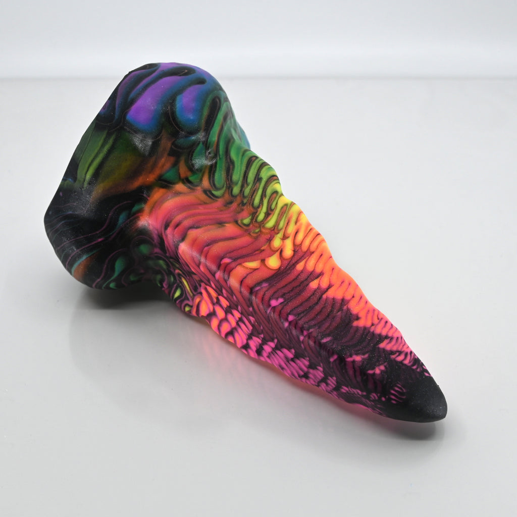 D2SBQ69 Dragon Tail Small 0030 UV GITD