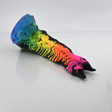 Load image into Gallery viewer, V2SCT26 Snark&#39;s Maw Small 0030 UV GITD
