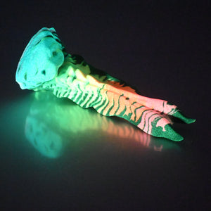 V2SCT26 Snark's Maw Small 0030 UV GITD