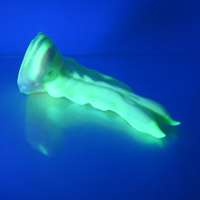 Load image into Gallery viewer, V2SCT23 Snark&#39;s Maw Small 0030 UV GITD
