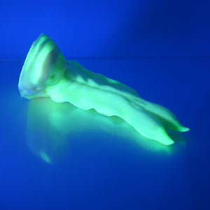 V2SCT23 Snark's Maw Small 0030 UV GITD