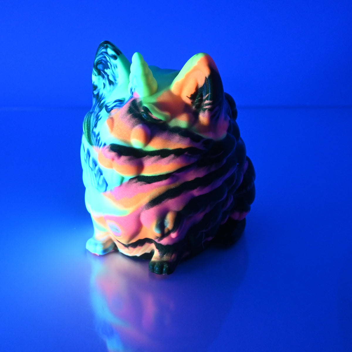 1PSCS17 Puppicorn Large 0030 UV GITD