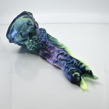 Load image into Gallery viewer, V3MBT94 Snark&#39;s Maw Medium 0050 UV GITD
