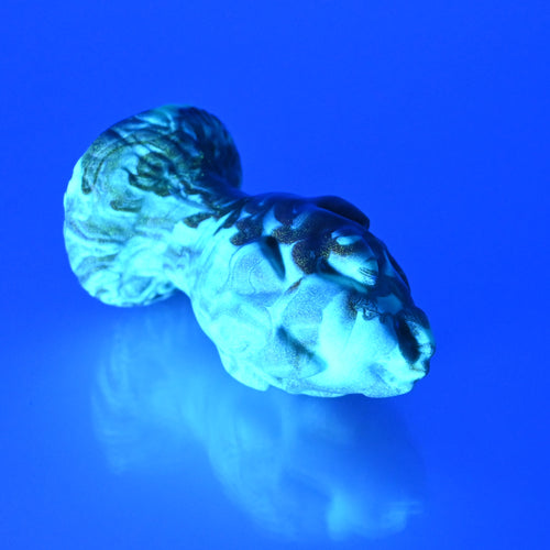 F1MBT06 Dragonfruit Plug Mini 0050 UV GITD