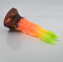 Load image into Gallery viewer, V2SCU56 Snark&#39;s Maw Small 0030 UV GITD *FLOP*
