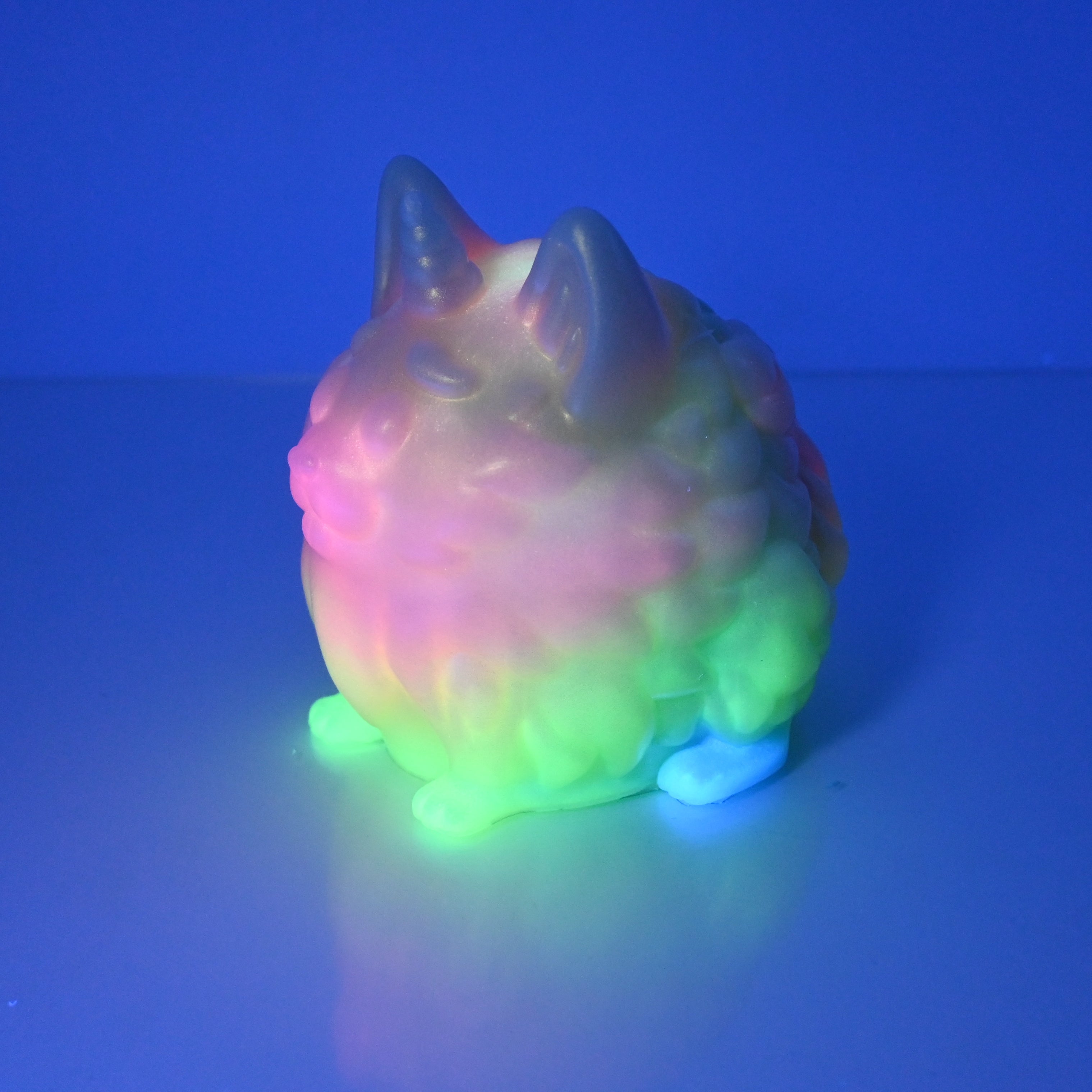 1PSCT40 Puppicorn Large 0030 UV GITD