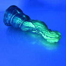 Load image into Gallery viewer, H3XCU99 Hydrae Medium 0020 UV GITD
