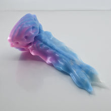 Load image into Gallery viewer, V1SBV25 Snark&#39;s Maw 0030 Mini UV GITD
