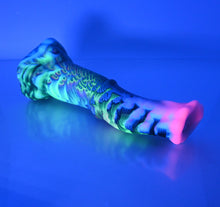 Load image into Gallery viewer, K4MCV25 Kitalpha Large 0050 UV GITD
