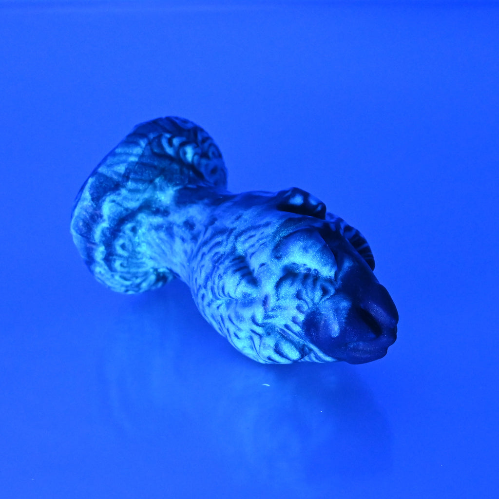 F1MBU14 Dragonfruit Plug Mini 0050 UV GITD