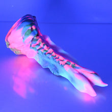 Load image into Gallery viewer, V1TBW78 Snark's Maw Mini 0050 UV GITD
