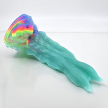 Load image into Gallery viewer, V3TBW66 Snark&#39;s Maw Medium NC 0031 UV GITD
