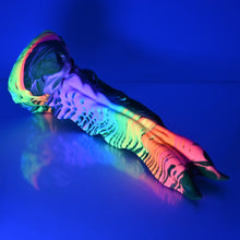 Load image into Gallery viewer, V4SBW87 Snark's Maw Large 0030 UV GITD

