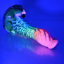Load image into Gallery viewer, S4SBW35 Snark Large 0050 UV GITD
