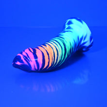 Load image into Gallery viewer, E2SCX38 Everyday Goblin 0030 UV GITD
