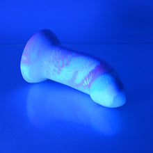 Load image into Gallery viewer, E2SCX37 Everyday Goblin 0030 UV GITD
