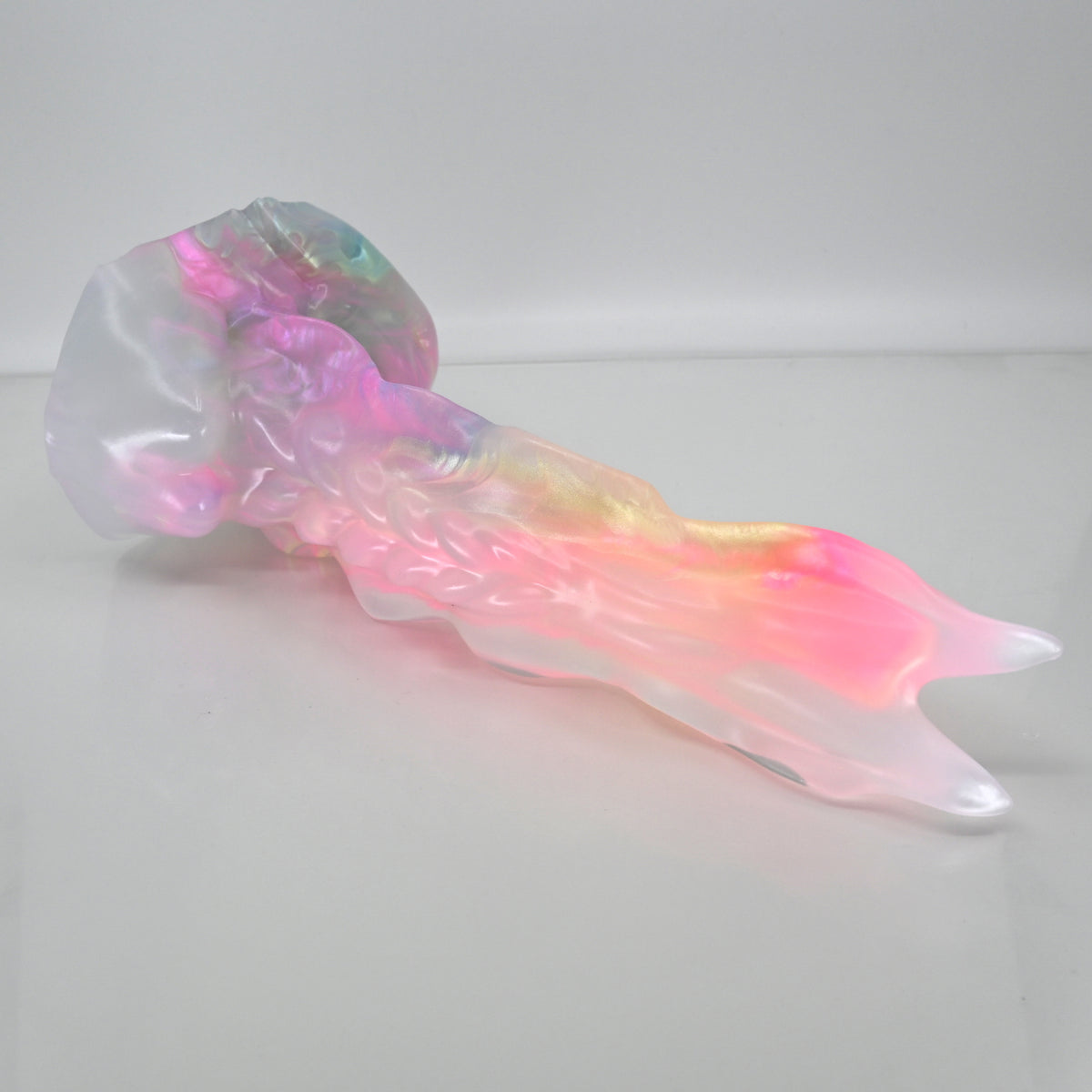V4TBY97 Snark's Maw Large NC 0031 UV