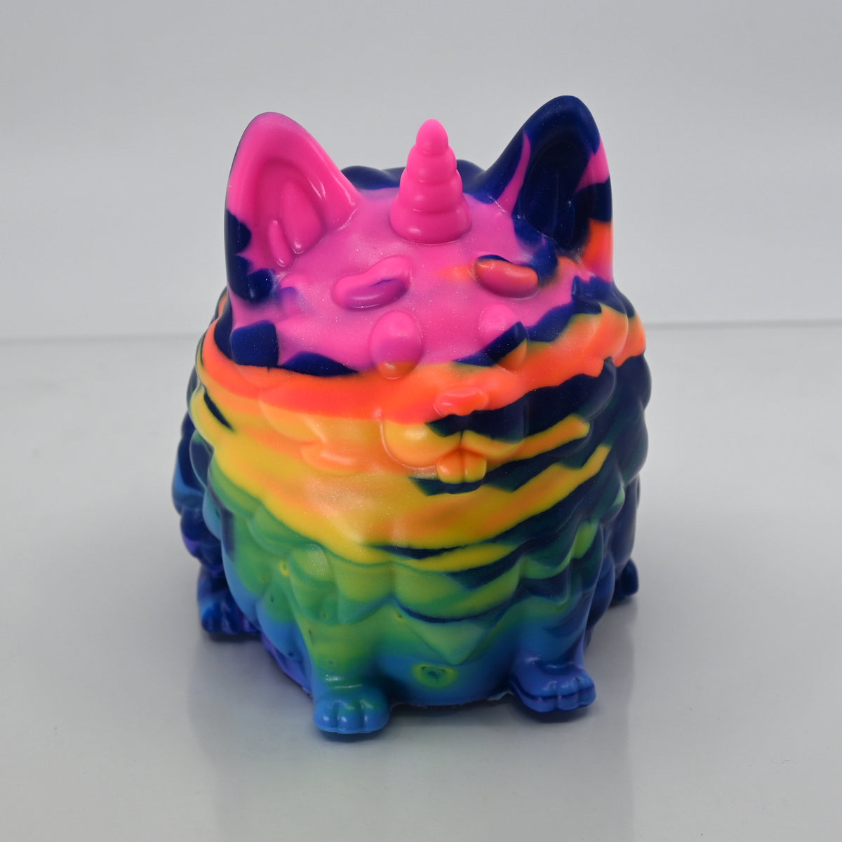 1PSCX15 Puppicorn Large 0030 UV GITD