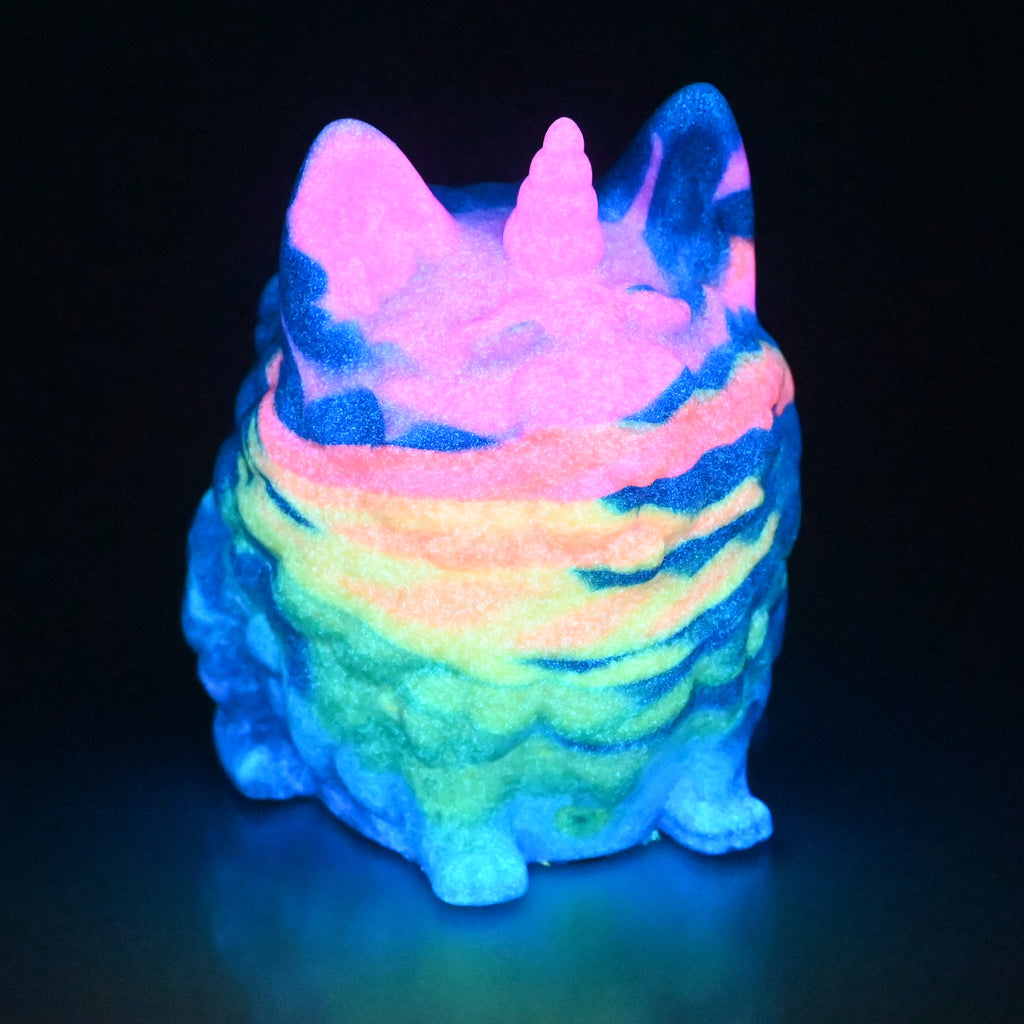 1PSCX15 Puppicorn Large 0030 UV GITD