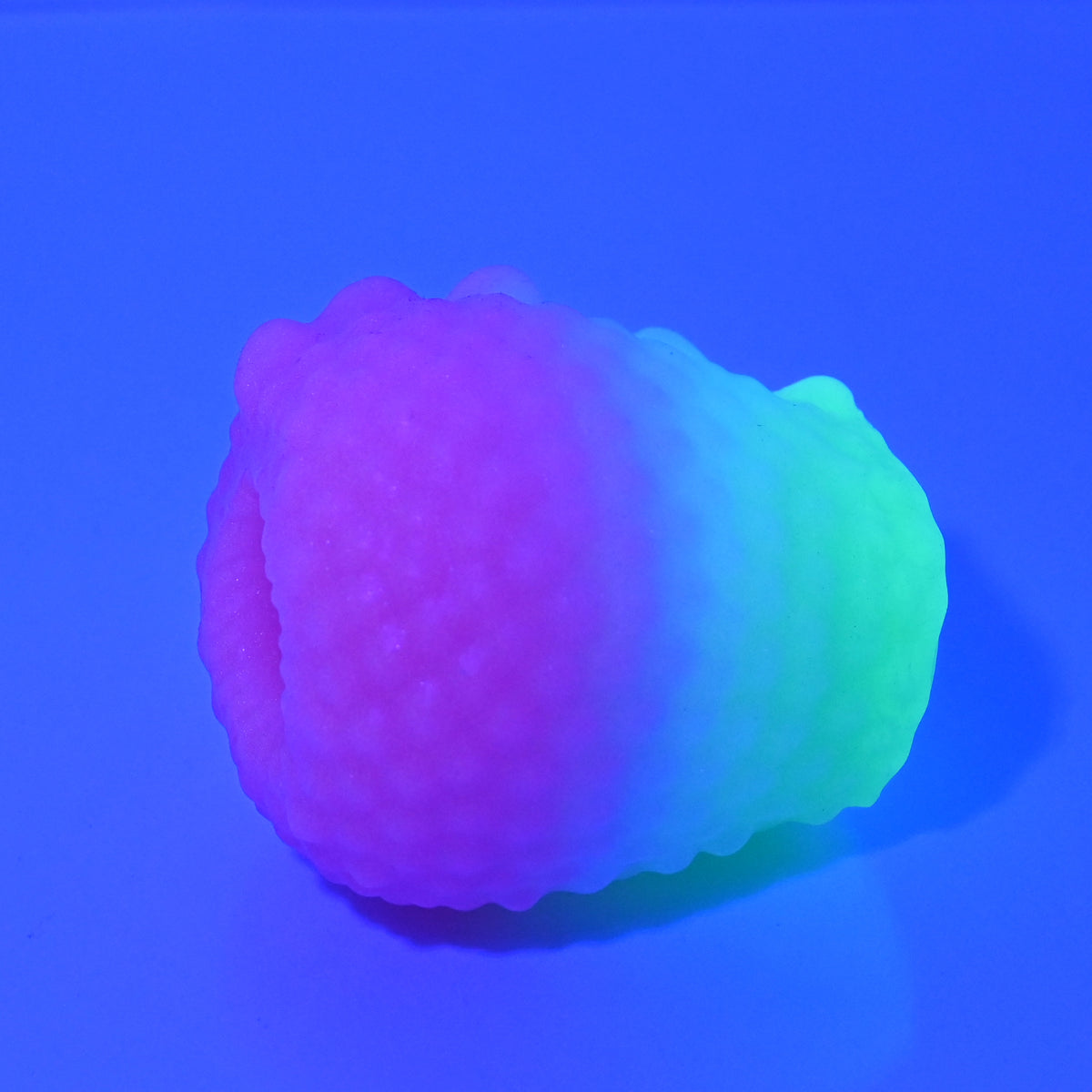 C0XAX30 Jackie O/S Super Soft UV GITD