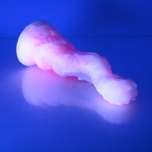 Load image into Gallery viewer, H3SCY00 Hydrae Medium 0030 UV GITD
