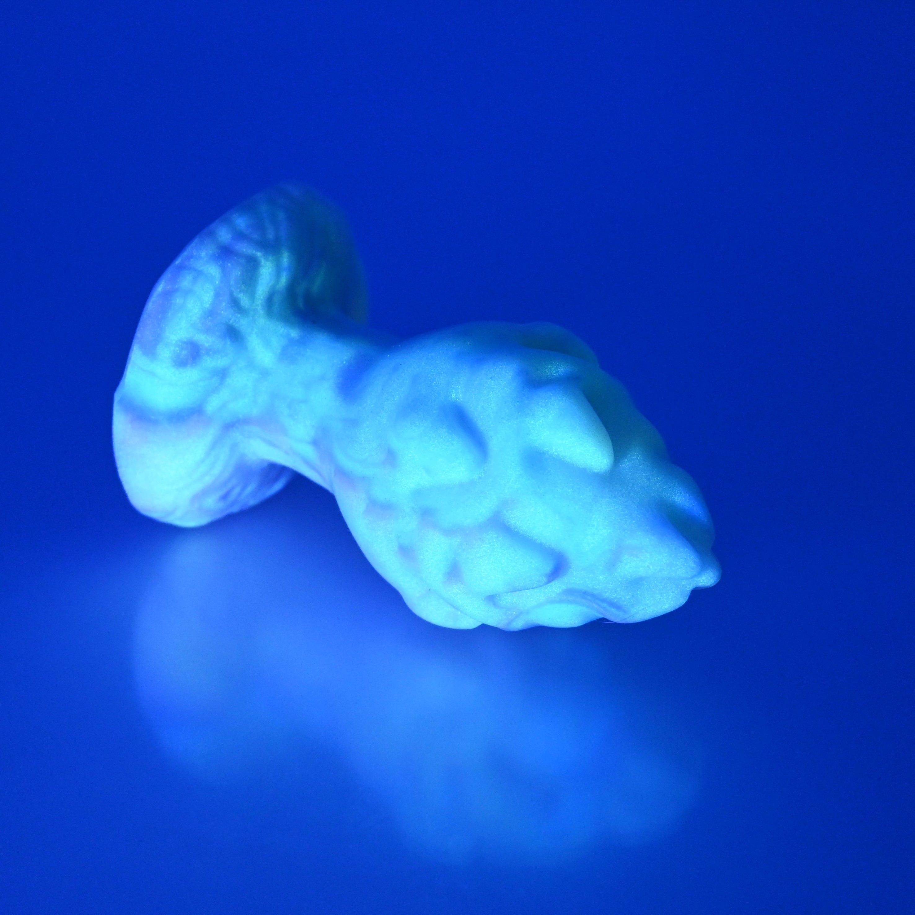 F1MBX09 Dragonfruit Plug Mini 0050 UV GITD