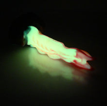 Load image into Gallery viewer, V1MCB12 Snark&#39;s Maw Mini 0050 UV GITD
