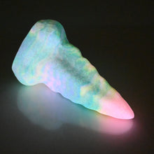 Load image into Gallery viewer, D2MBZ41 Dragon Tail Small 0050 UV GITD
